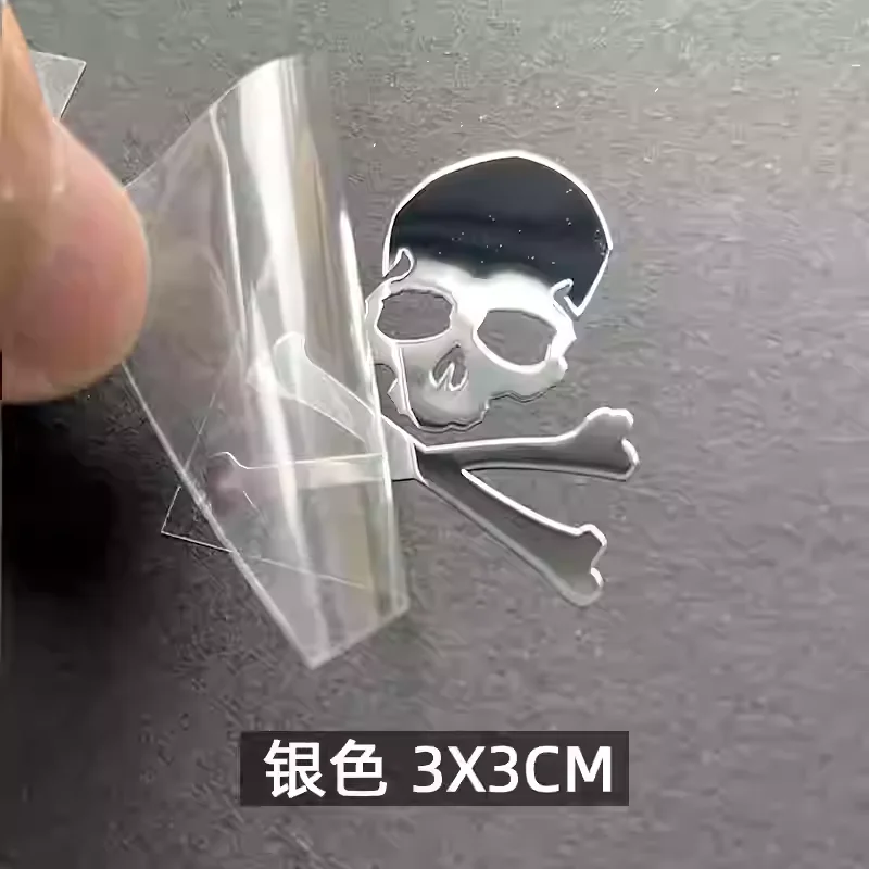 

Металлическая наклейка череп