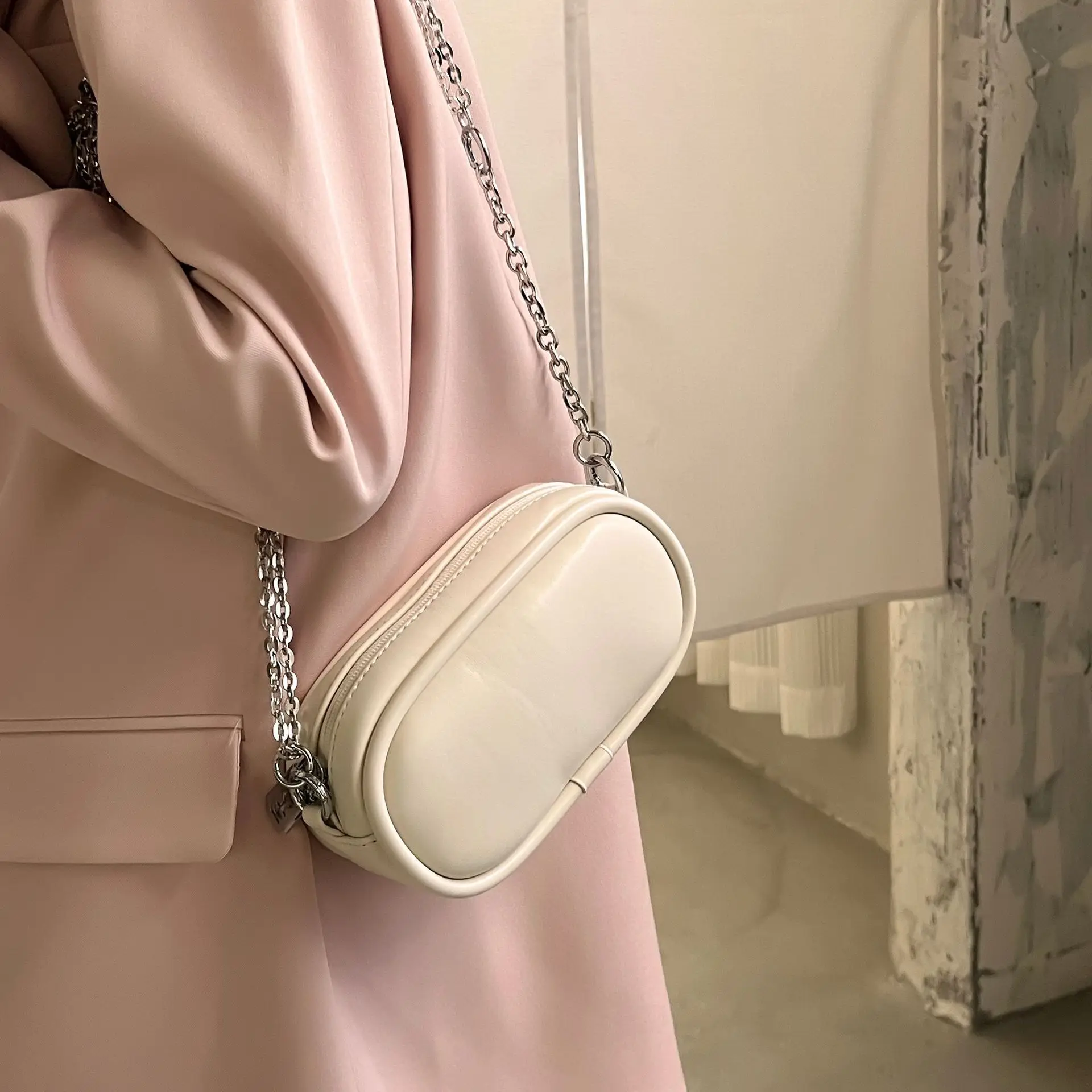 

Bag Women 2022 New Net Red Chain Bag Simple Korean Version Fashion Single Shoulder Messenger Bag Texture Simple Armpit Bag