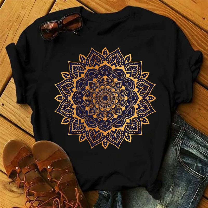 

Graphic Tshirt Women Aesthetics Tee Beautiful Mandala Print Short Sleeve Tshirt Female Clothing Black T-Shirts Fashion Tee