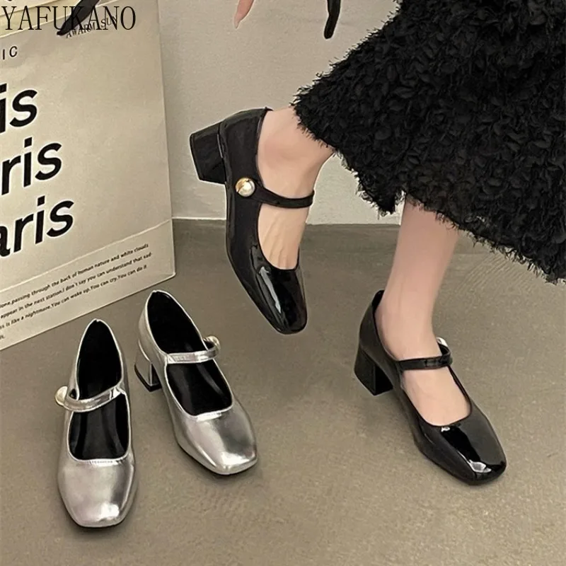 

French Vintage Square Toe Shallow Mouth Mary Jane Small Leather Shoes Fashion One Word Strap Single Shoes Mid Heel Ladies Pumps