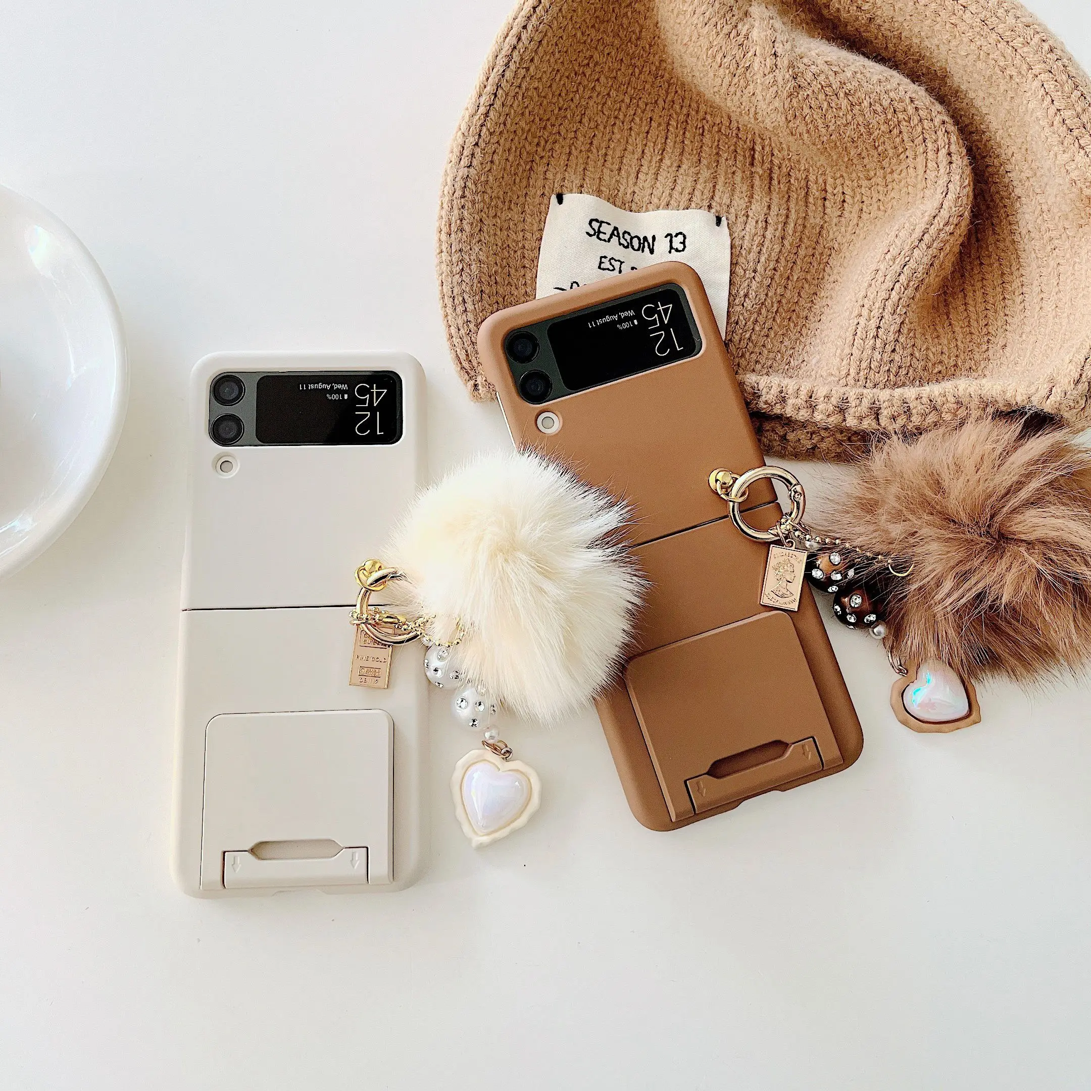 

Симпатичный теплый меховой чехол с подвесным шариком, чехол для телефона Samsung Galaxy Z Flip4 Flip3, флип 4 3, подставка-держатель, встроенная задняя крышка