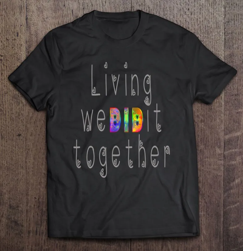

Футболка мужская из хлопка с принтом «Living We Did It Together»