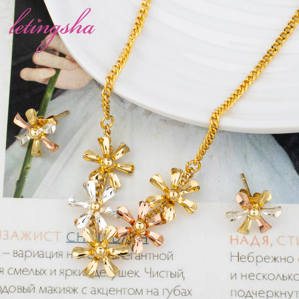 

Flower Necklace Earring Fashion Small Jewelry Set Classic Gold Plated Delicate Jewelry Set Women Elegant And Noble Birthday Gift