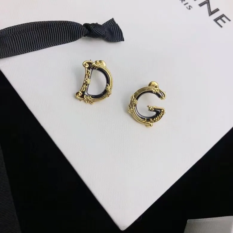 

Fashionable all-match personality simple earrings
