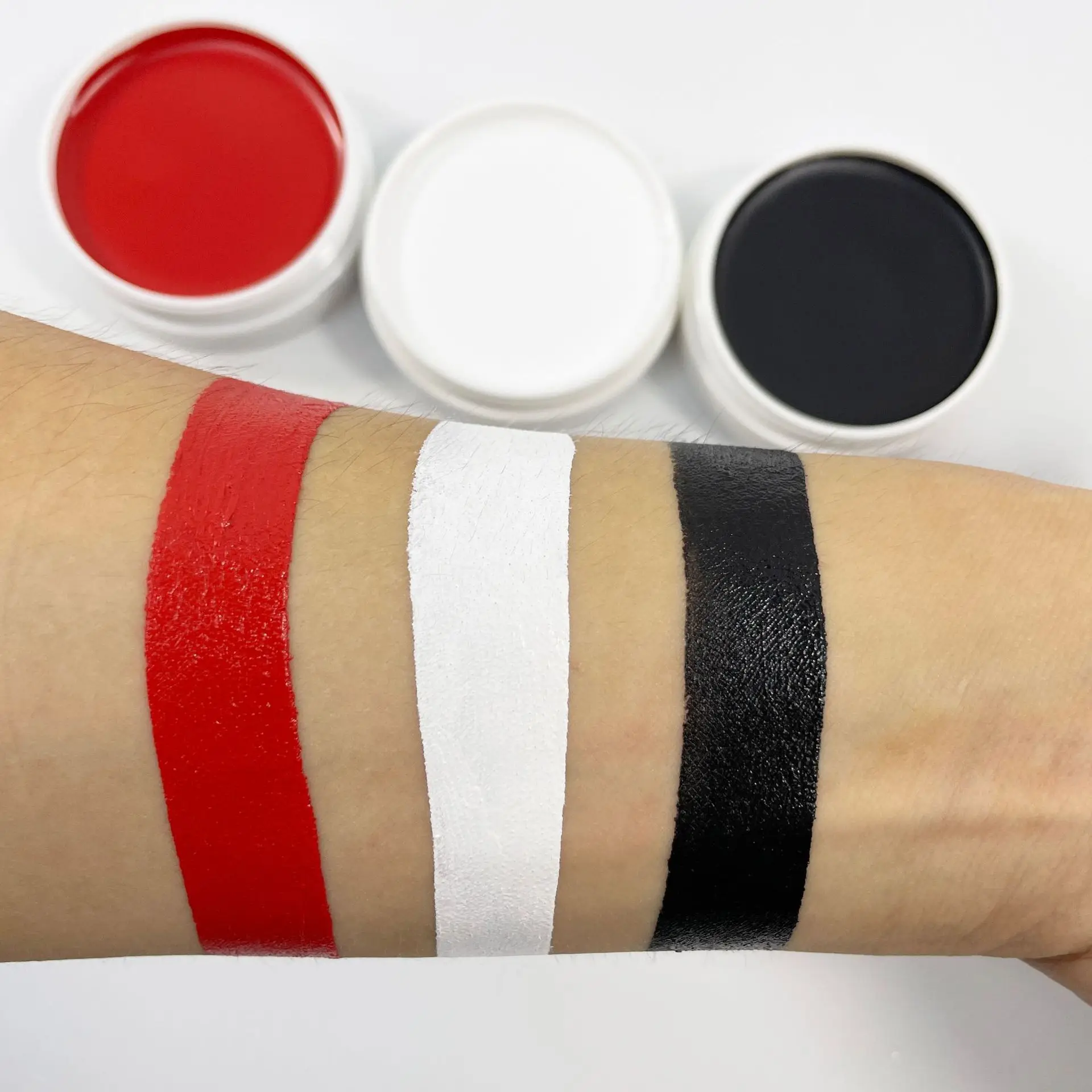 

30g 50g 100g Black and White Red Body Paint Facial Halloween Oil Christmas Face Airbrush Makeup Pintura