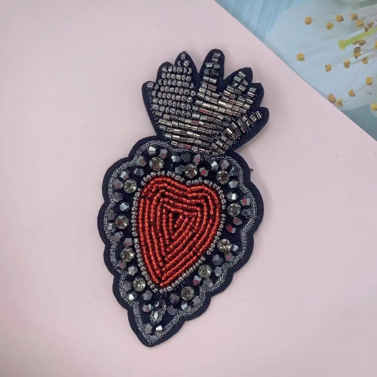 Нашивка со стразами в виде сердца для одежды аппликация нашивка сумок украшение