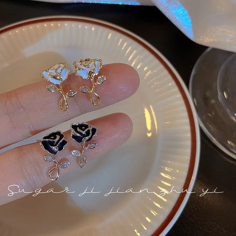 

Rose Stud Earrings Niche High-end Earrings Women's New Trendy Sweet Cool Jewelry