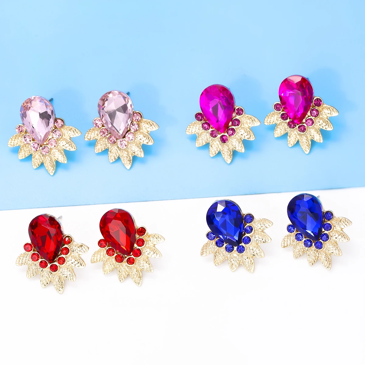 

2023 Women's Fashion Crystal Stud Earrings Luxury Temperament Full Rhinestone Earrings French Banquet Party Statement Jewelry
