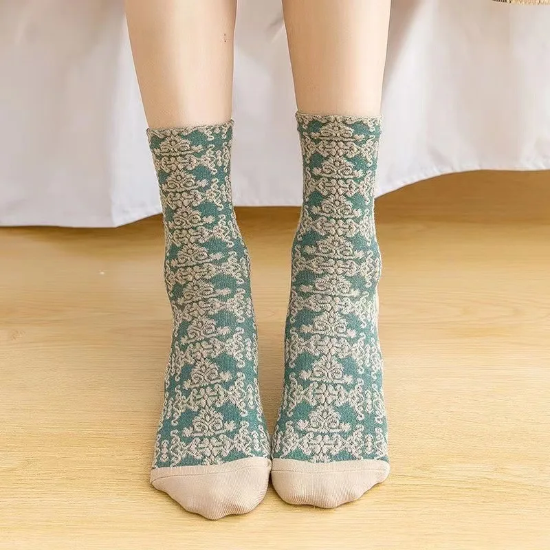 High Quality Knitting Flower Lolit Women Cotton Socks For Spring Autumn Fashion Harajuku Style Ladies Casual Middle Tube Sox
