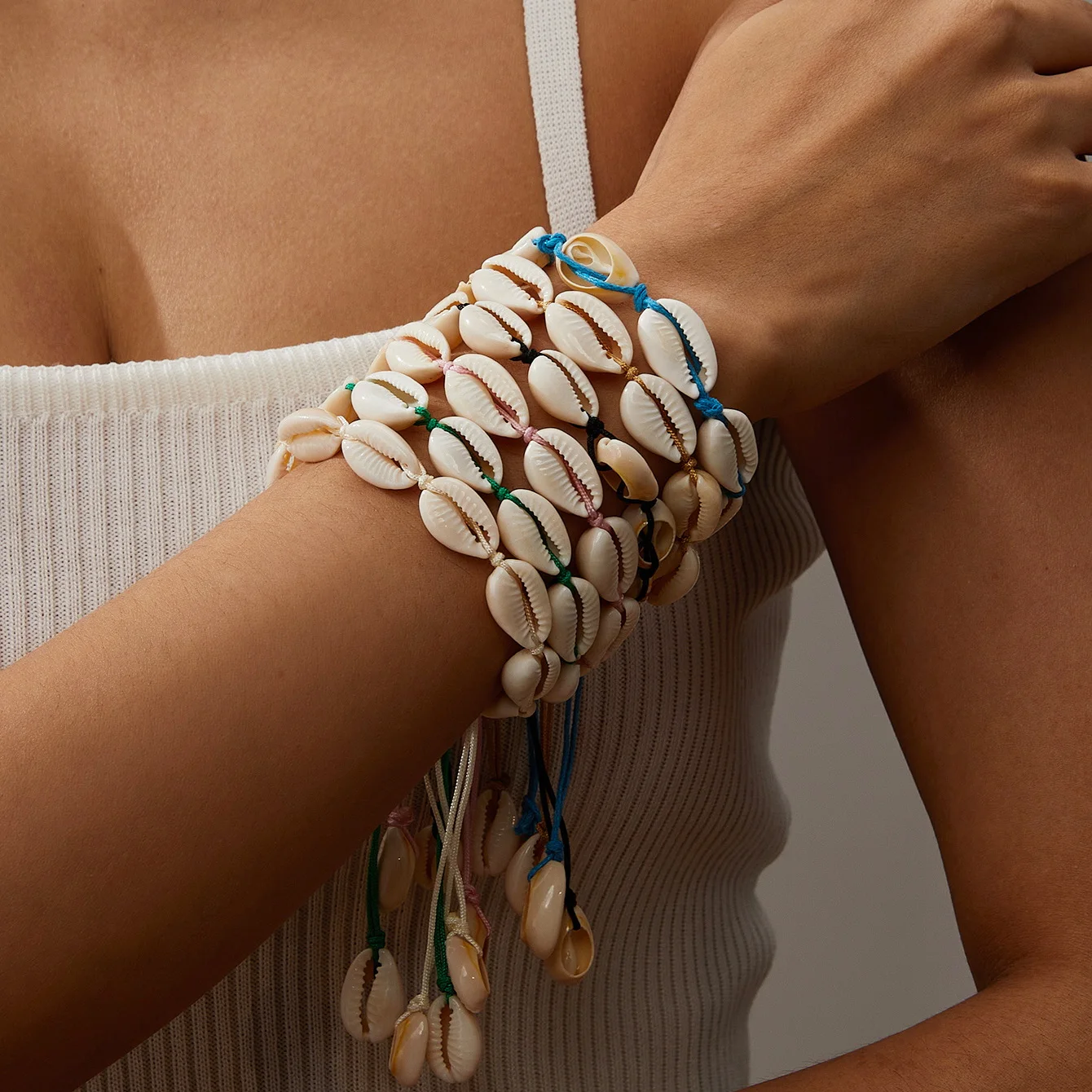Плетеный браслет в богемном стиле из натуральной ракушки для женщин и девушек