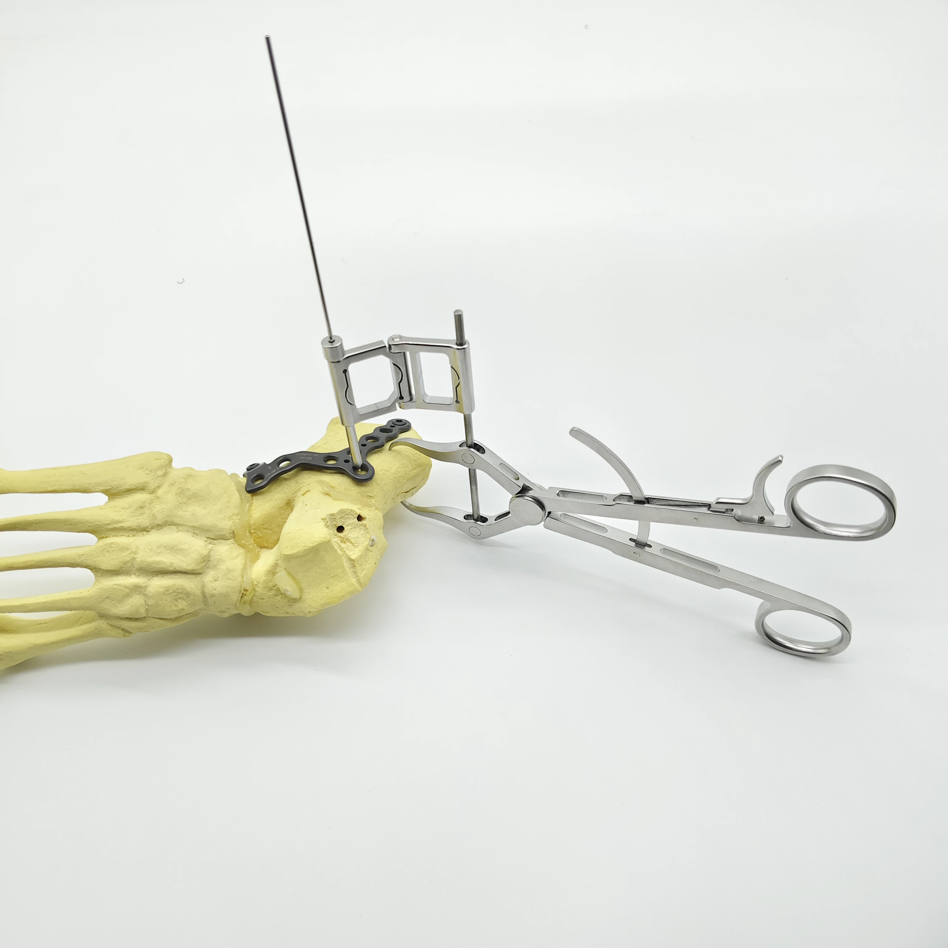 Фото Медицинские хирургические инструменты Jinlu: улучшенная версия костехозяйственных зажимов для фиксации костей №4