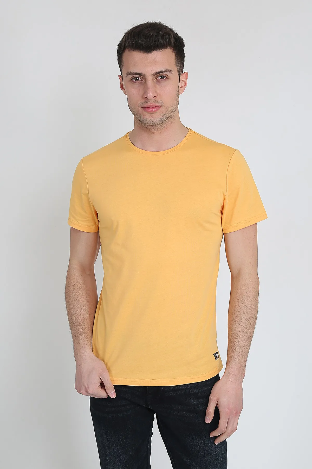 

Male Basic Slim Fit Bike Collar Short Sleeve T-Shirt 21K-3400730-01 Mustard