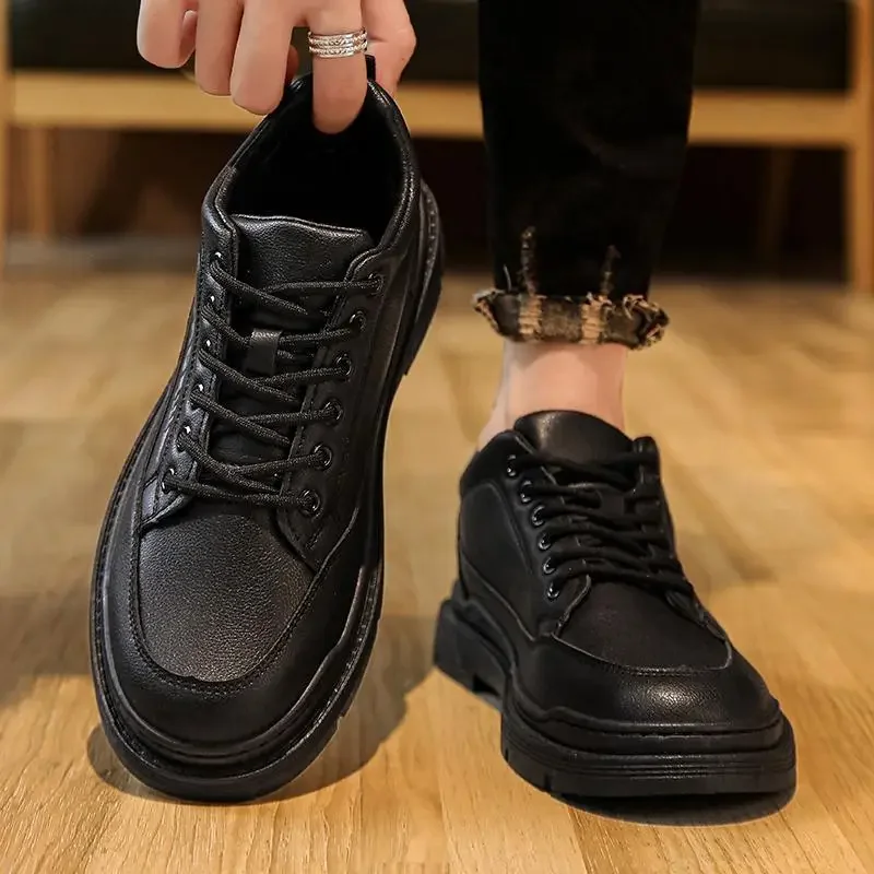 

Деловая официальная одежда кожаные туфли мужские осенние костюмы для мальчиков Новинка 2023 британские трендовые модные туфли дерби с узором