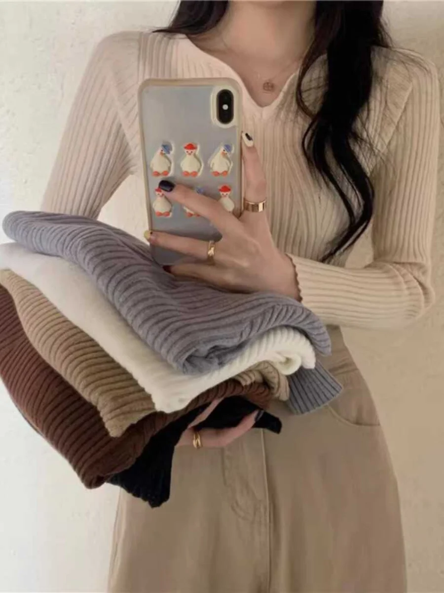 Черная нижняя рубашка с низким воротником женская корейская серия осенне-зимняя