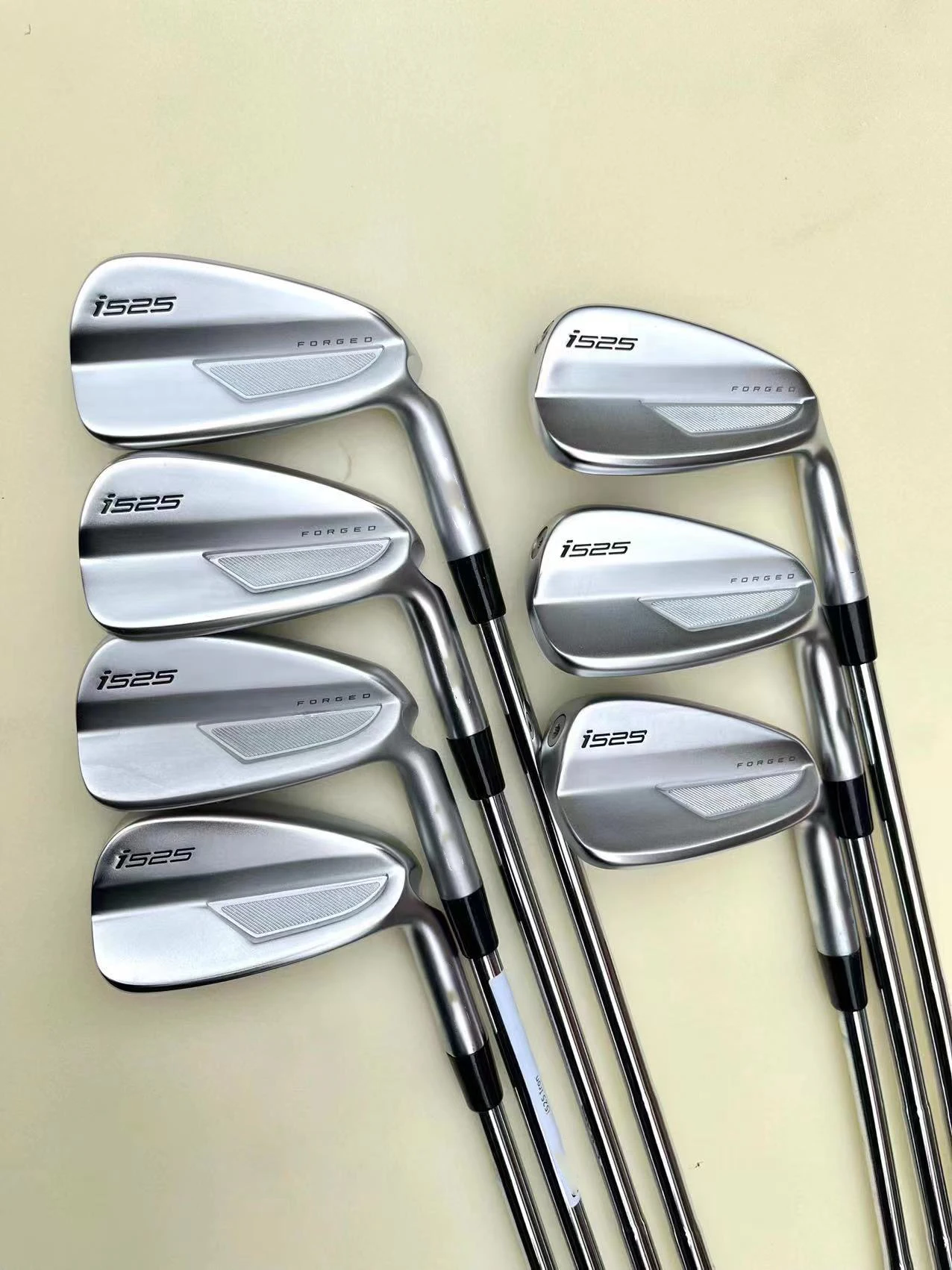 

7PCS 2022 i525 Irons i525 Golf Iron Set Golf Clubs 5-9UW R/S Flex Steel Shaft Free Head Cover
