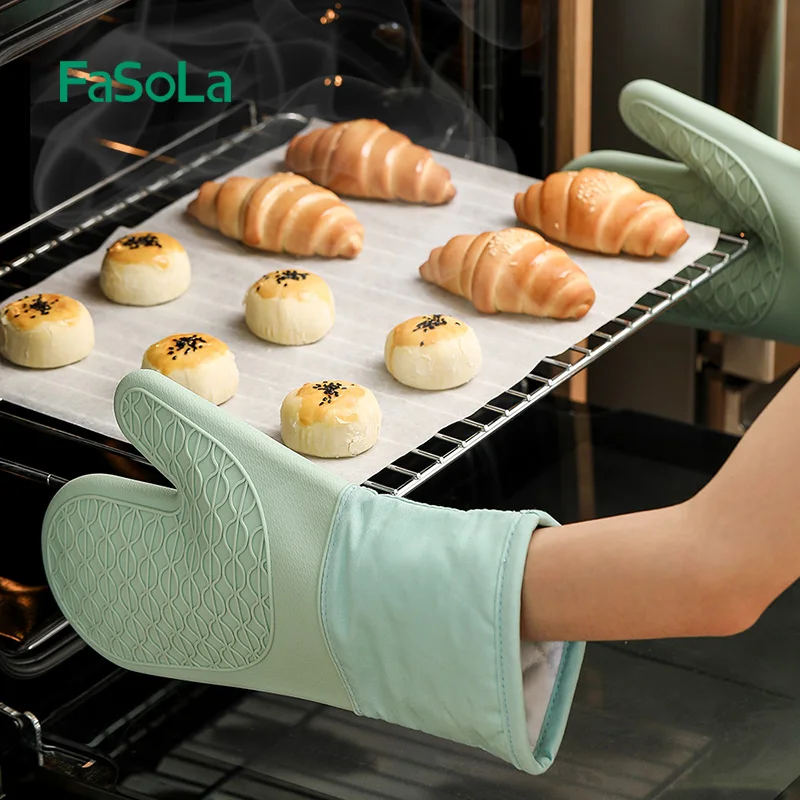 

FaSoLa Extra Long Silicone Smoker Oven Glove Kitchen Heat Insulating Glove Durable Heat Resistant Cooking Oven Mitt for BBQ