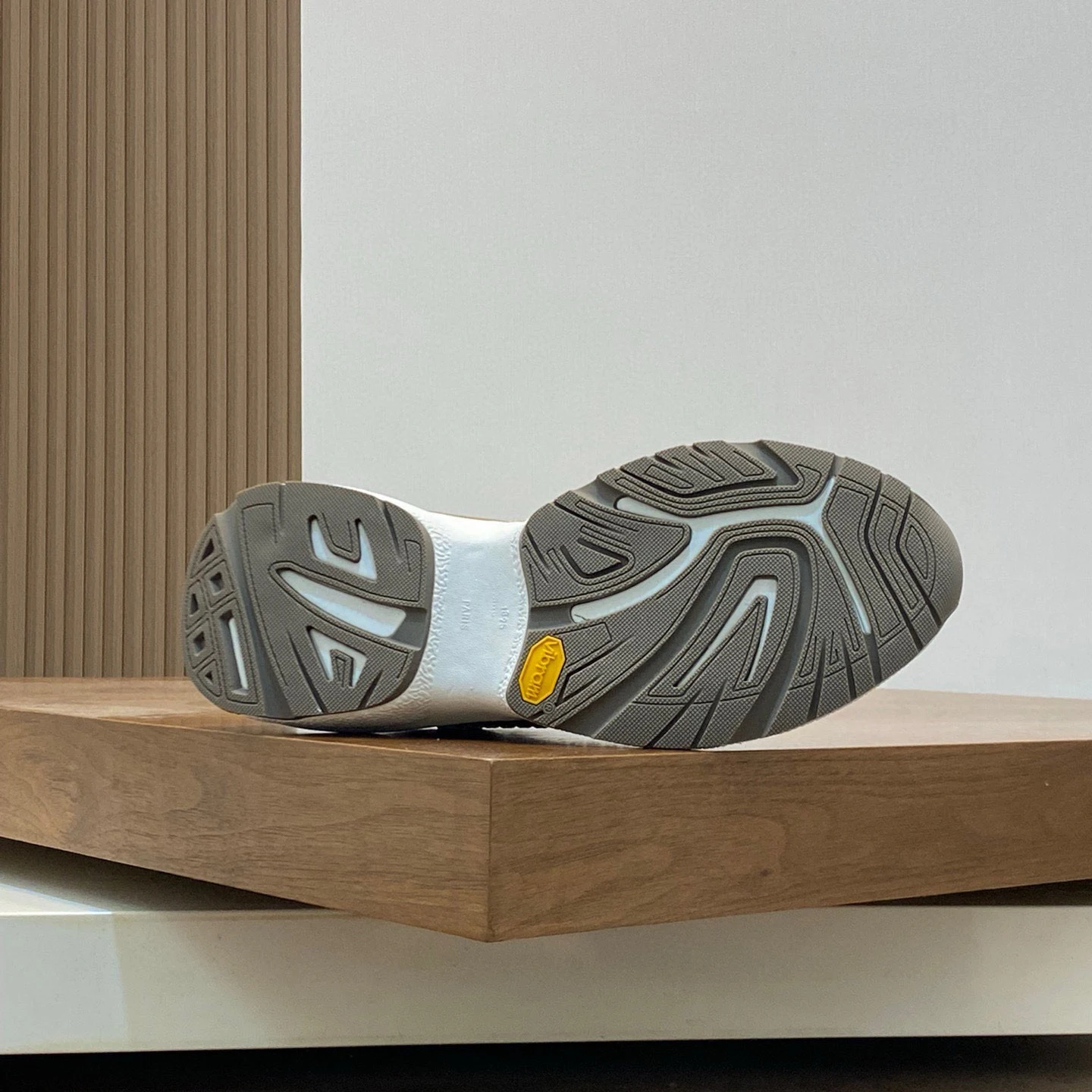 SEETOO нейлоновые кожаные кроссовки замшевые раздвижные резиновые туфли