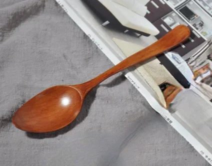 

Деревянная ложка для супа