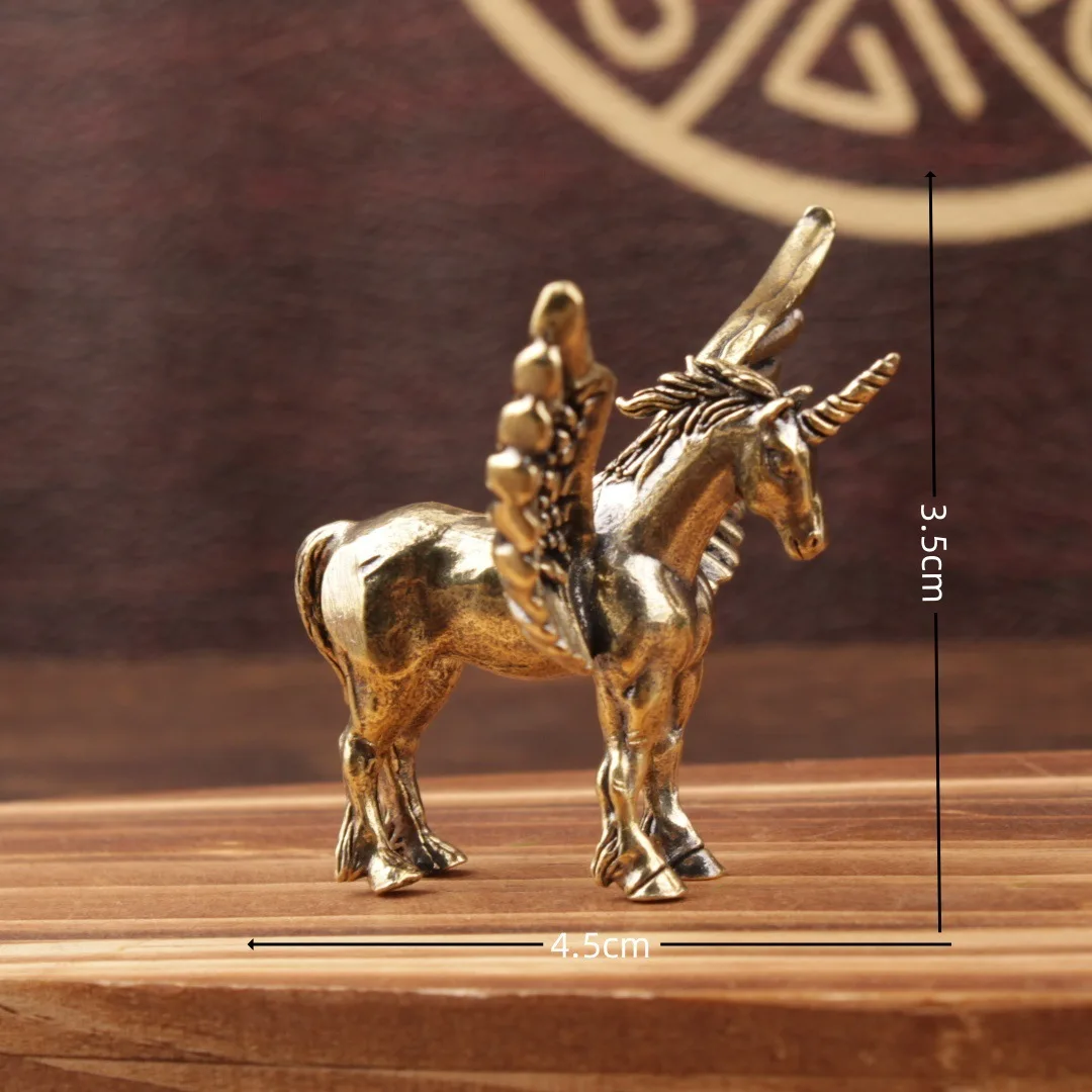 

Медная статуя лошади