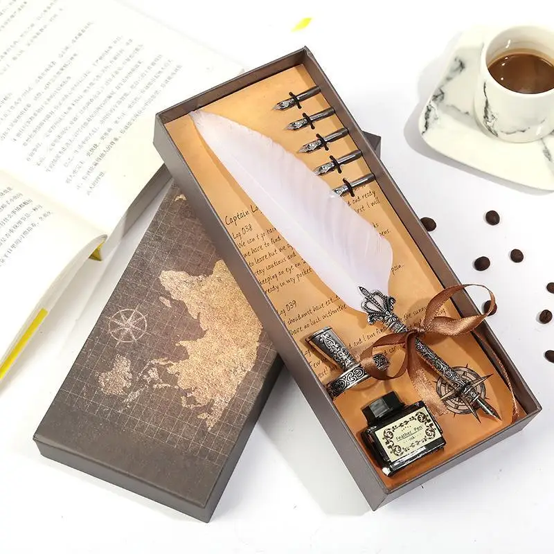 

Decoration Maison European Retro Feather Pen Metal Gift Set Desk Decoration for Home Ornaments Home Modern Fountain Pen Ink Pen