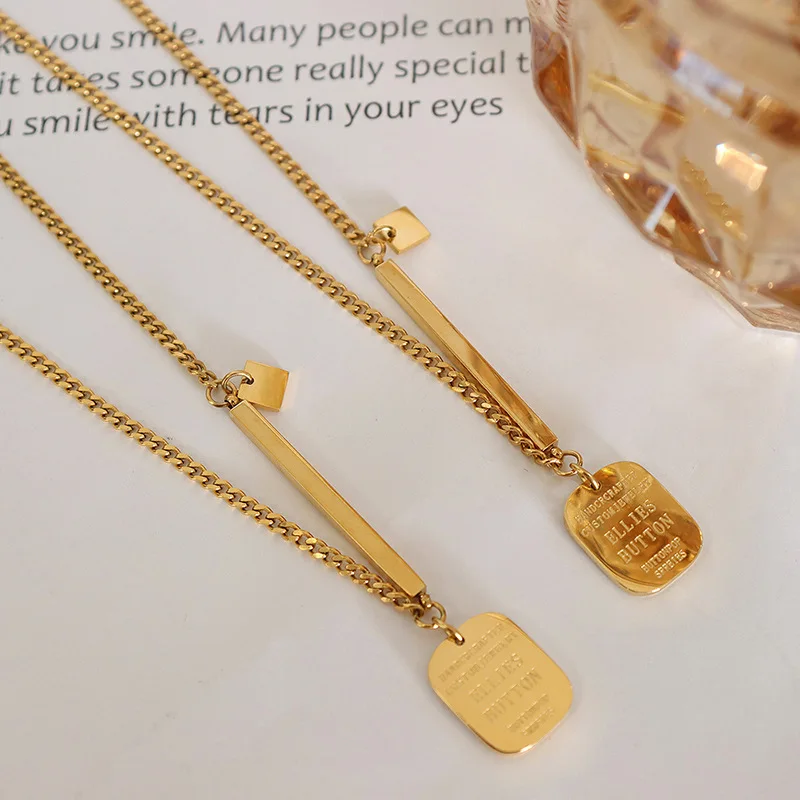 

Amaiyllis 18K Gold Fashion Square Geometric Clavicle Chain Necklace Accessories Simple Necklace For Couple's Day Gift