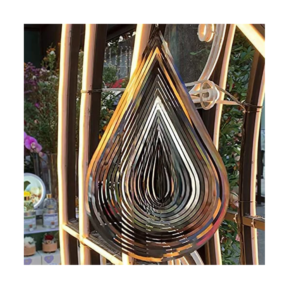 

Wind Spinner Water Drop-Shaped Stainless Steel 3D Flowing Light Effect Decoration for Outdoor Garden Hanging Decor Gift