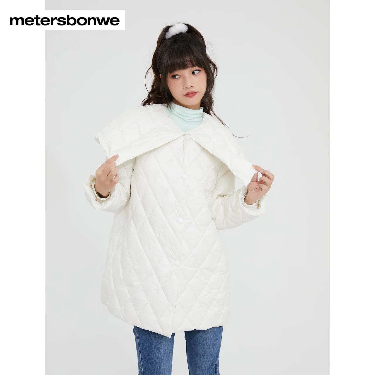Рисунок 4 - Женская однотонная куртка Metersbonwe