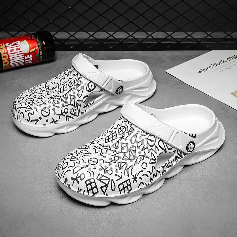 

Summer men's shoes 2023 new letter graffiti fashion hole shoes Muller garden shoes thick soles comfortable outdoor beach sandals