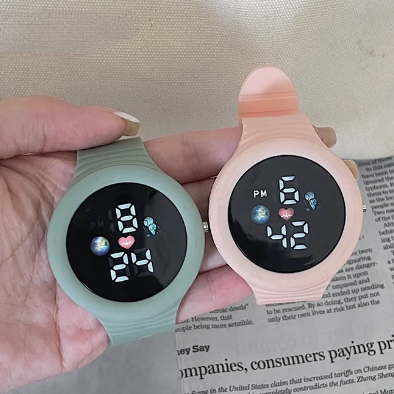 

Sports Watch for Men and Women Waterproof Electronic Watch Silicone Strap Student Children's Digital Wrist Watches Wholesale