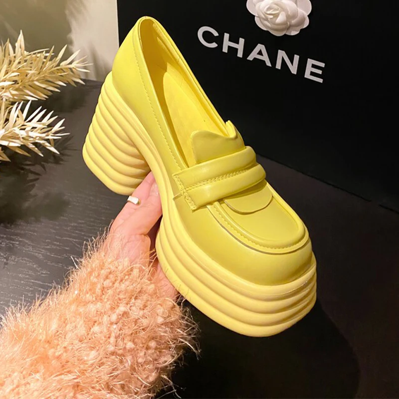 

Туфли женские на платформе и высоком каблуке, на массивном каблуке