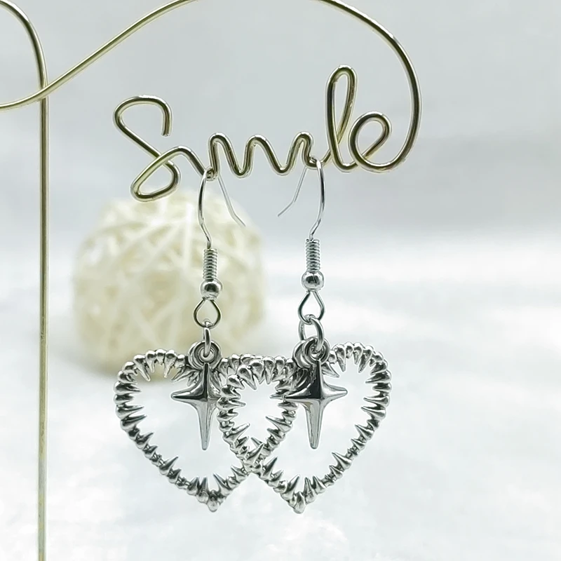 

2022 Brand New Hip Hop Gothic Punk Drop Earrings Delicate Brambles Peach Heart Star Cross Earrings Women's Party Gift Jewelry