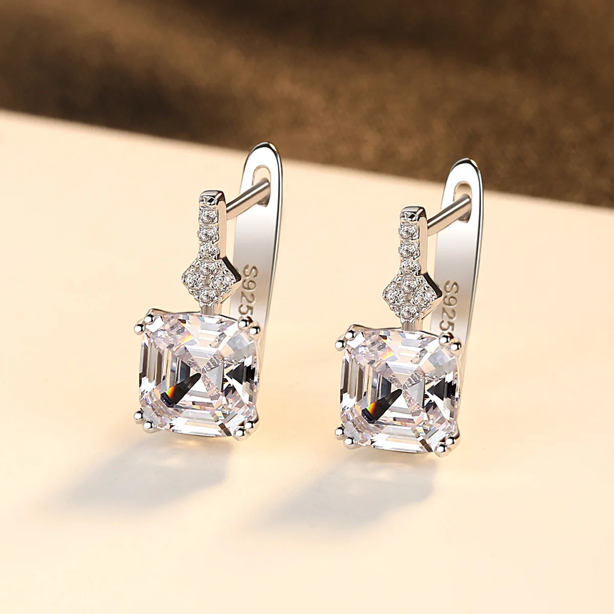 Женские серьги из серебра 925 пробы 7 мм