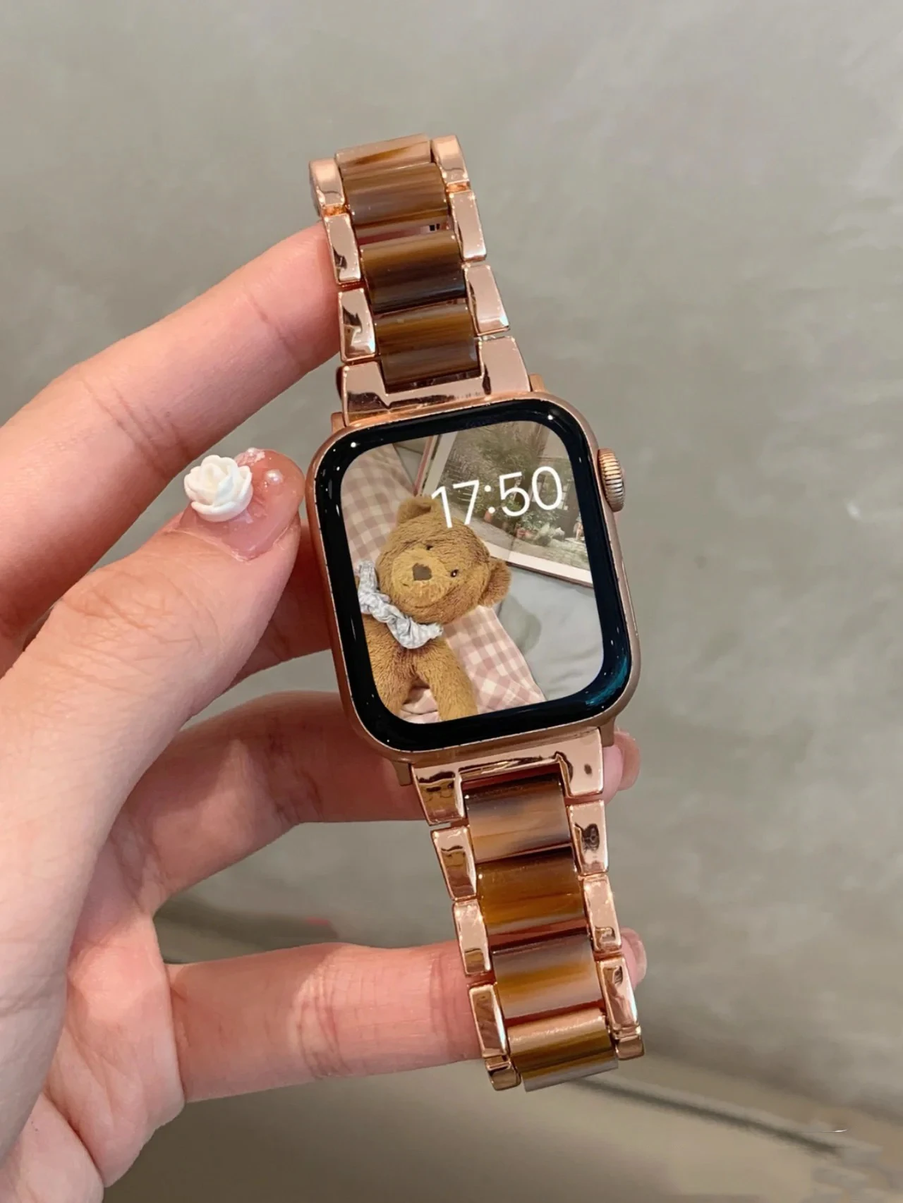 

Ремешок полимерный для Apple Watch Band 41 мм 45 44 40 42 38, металлический браслет для женщин и девушек, роскошный стальной браслет для iWatch Series 7 6 Se 5 4 3 2
