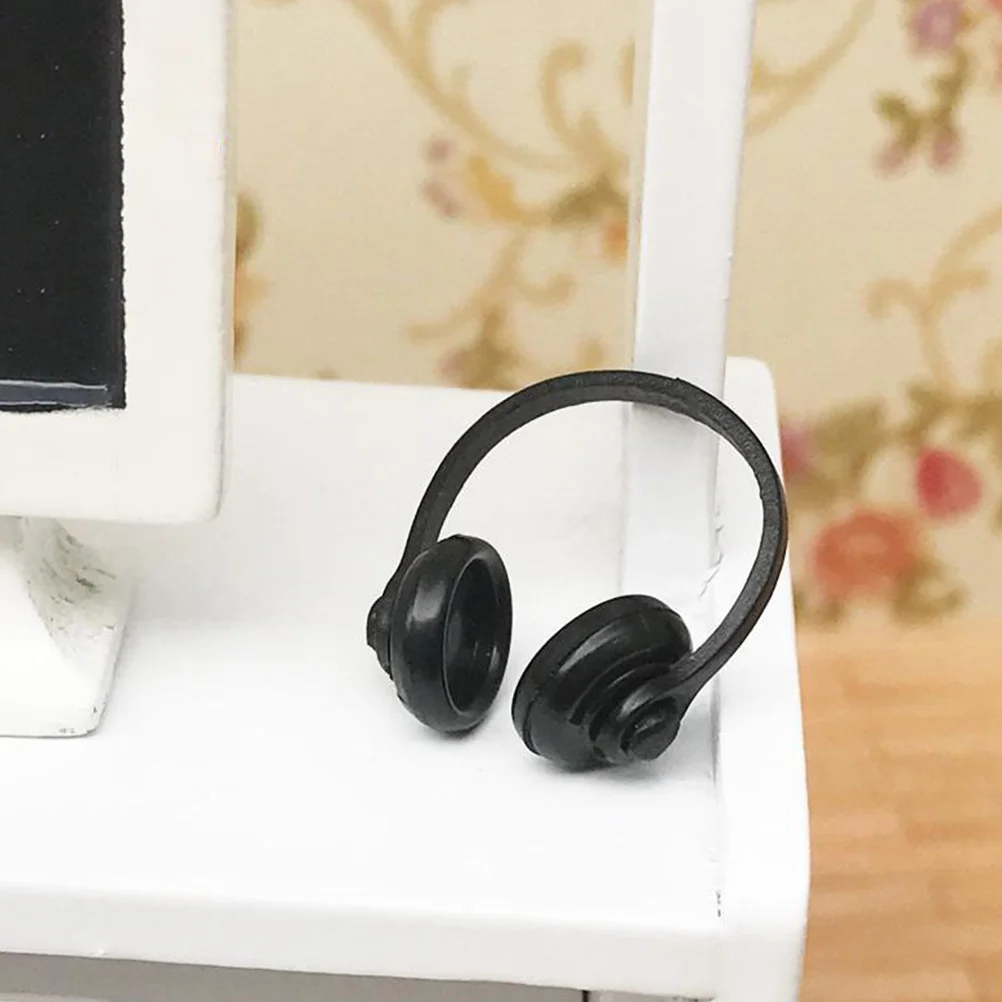 Рисунок 2 - Миниатюрные наушники для кукольного домика