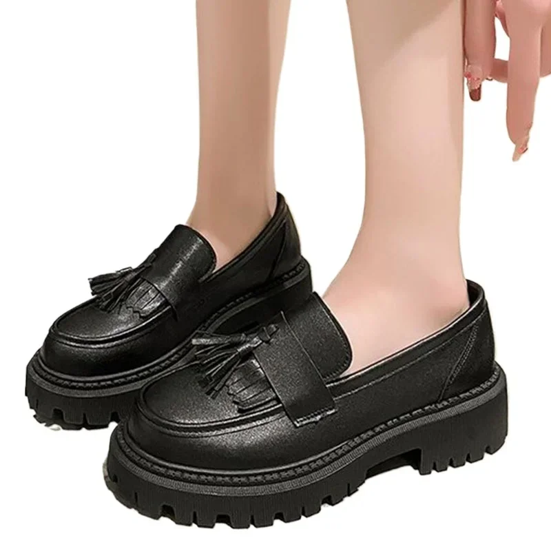 2024 женская весенняя обувь SyfIyno новые туфли в британском стиле с кисточками для