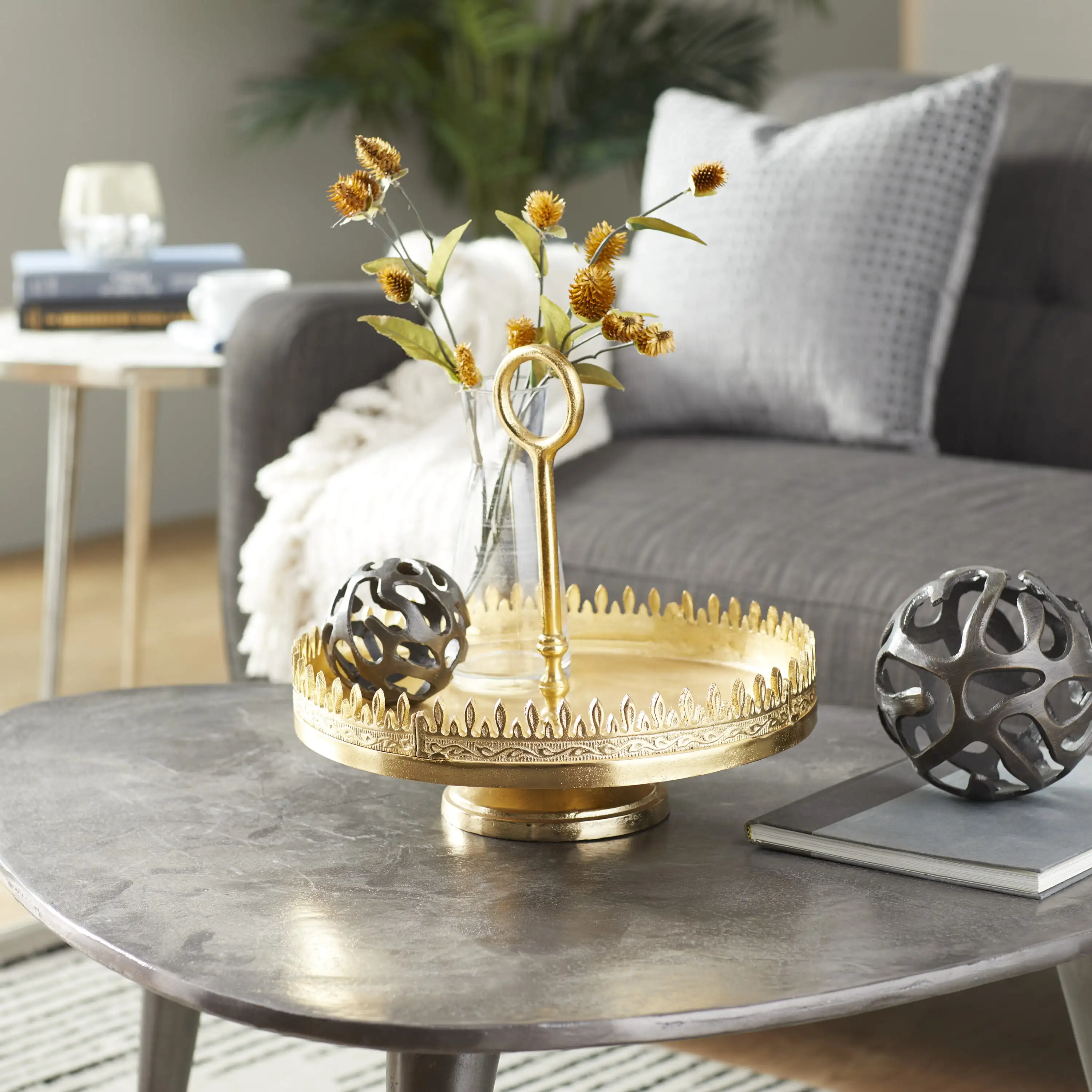 

NEW 13"W 12"H Aluminum Glam Cake Stand Gold 1 - Piece