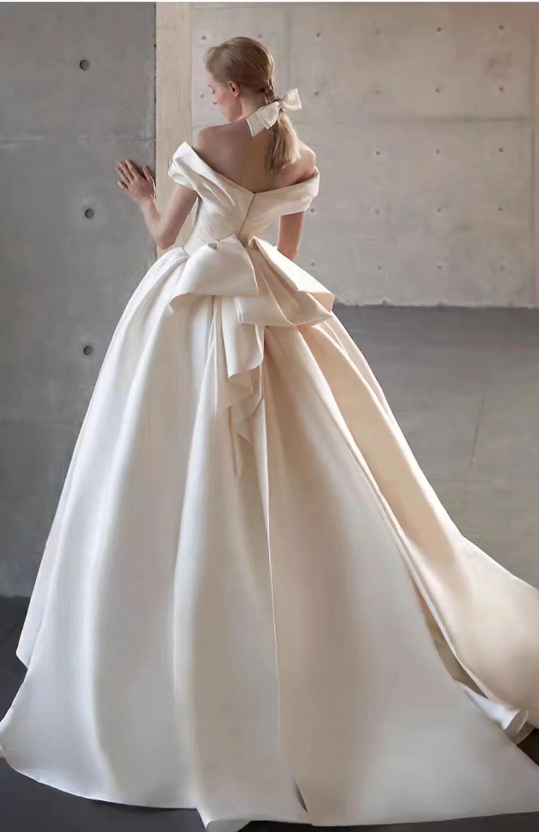 Рисунок 3 - Женское ТРАПЕЦИЕВИДНОЕ свадебное