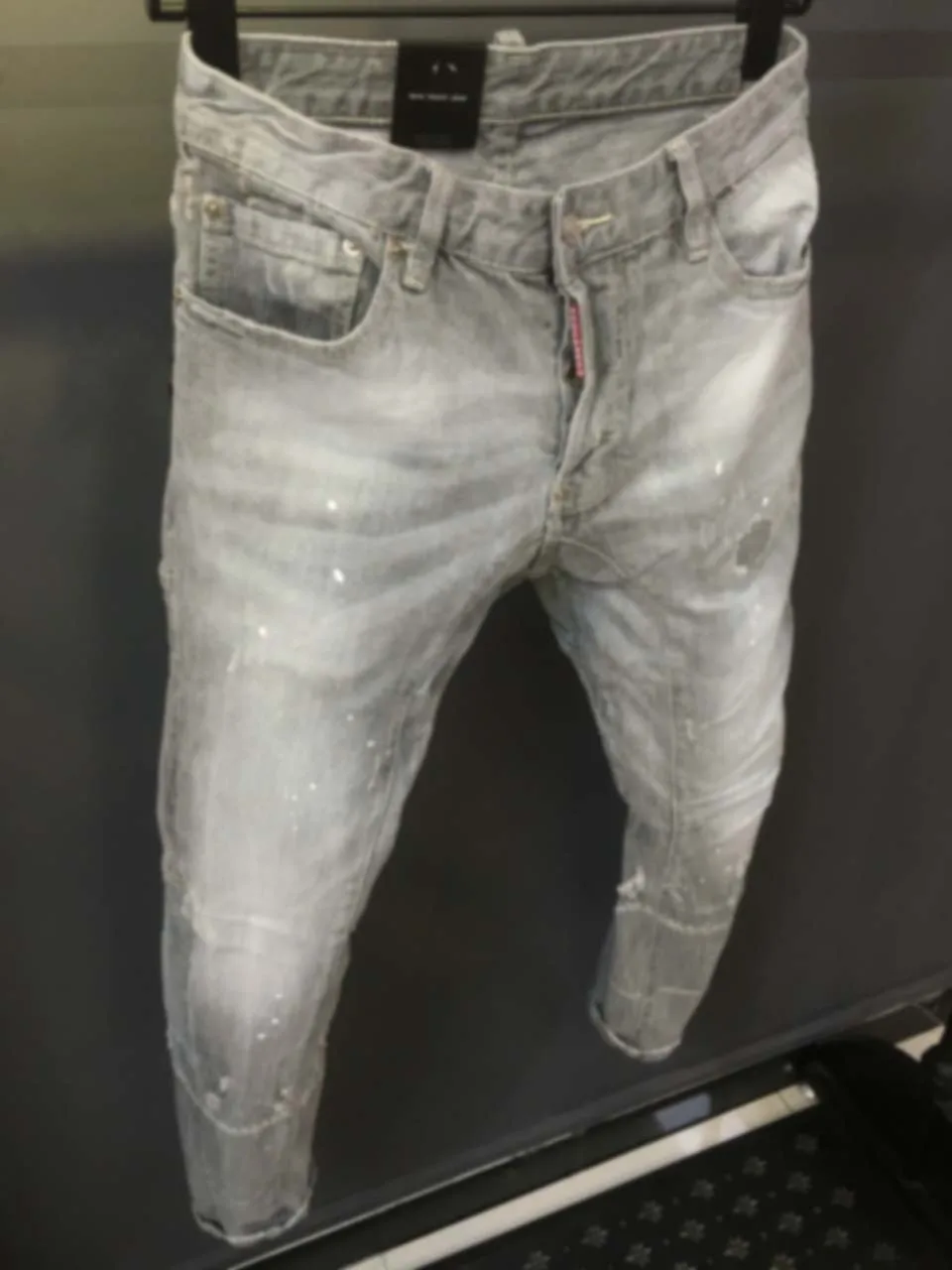 2023 Autumn/Winter D2 Jeans for Men's Wear Heavy Duty Washing, Printing, Speckled Ink Painting, Worn and Damaged Holes, Slightly
