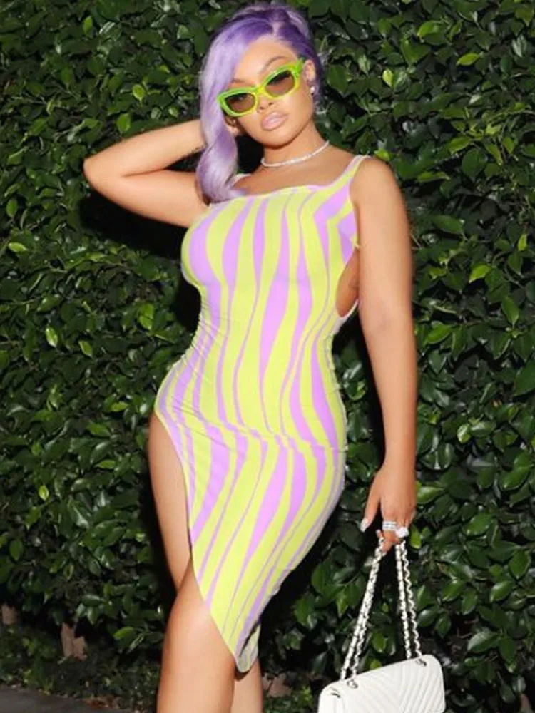 

Женское вечернее платье с высокой талией, в ассиметричном стиле