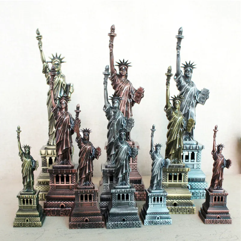

2022 Latest Creative Metal Crafts Living Room Porch Study Home Crafts Ornaments Statue Of Liberty Model Ornaments Multi-Size