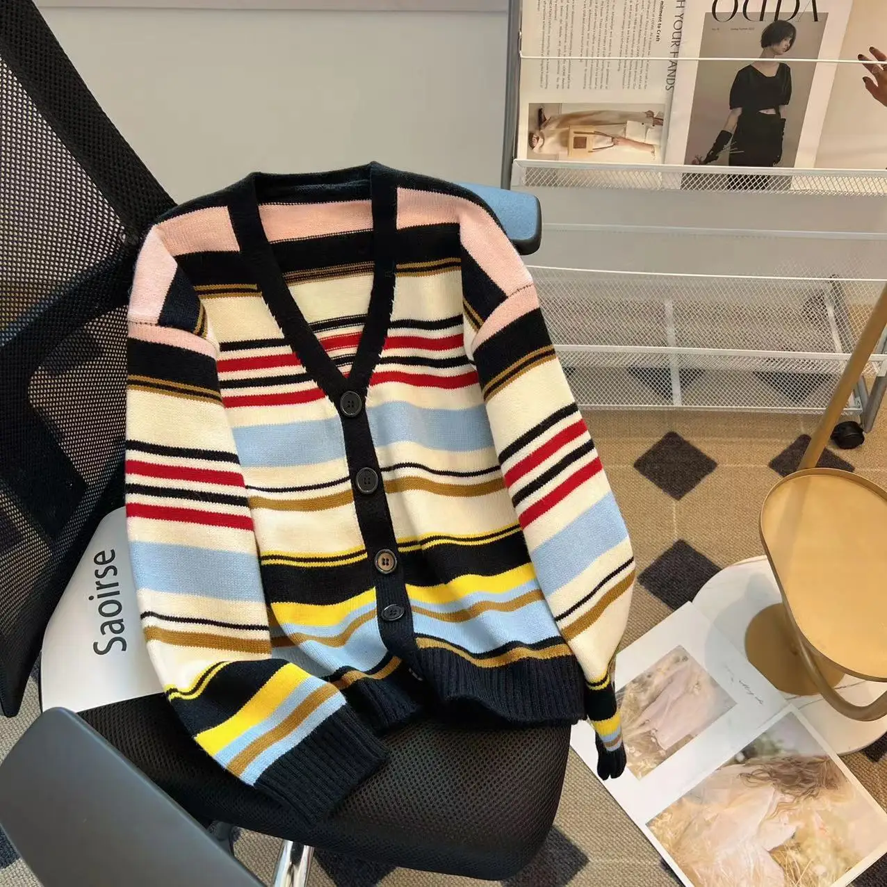 

Женский трикотажный кардиган с V-образным вырезом, контрастный Радужный свитер с длинным рукавом, винтажные Полосатые свитера с V-образным вырезом, шикарные Джемперы для осени