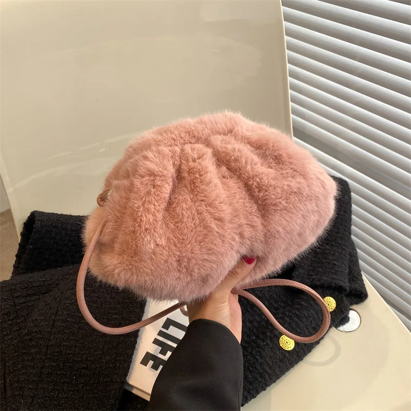 

Plush Bags Women's Autumn Winter 2022 New Popular Design Handbag Cute Foreign Furry Female Shoulder Crossbody Bag High-quality