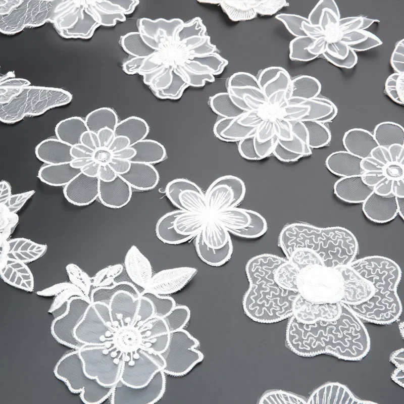 Белые кружевные вышитые нашивки на одежду из органзы с цветами и бабочками