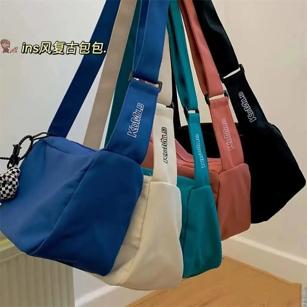 

Retro Street Shot Simple Large Capacity Cross Body Bag Women's Versatile Casual Shoulder Bag Class Commuting Bag