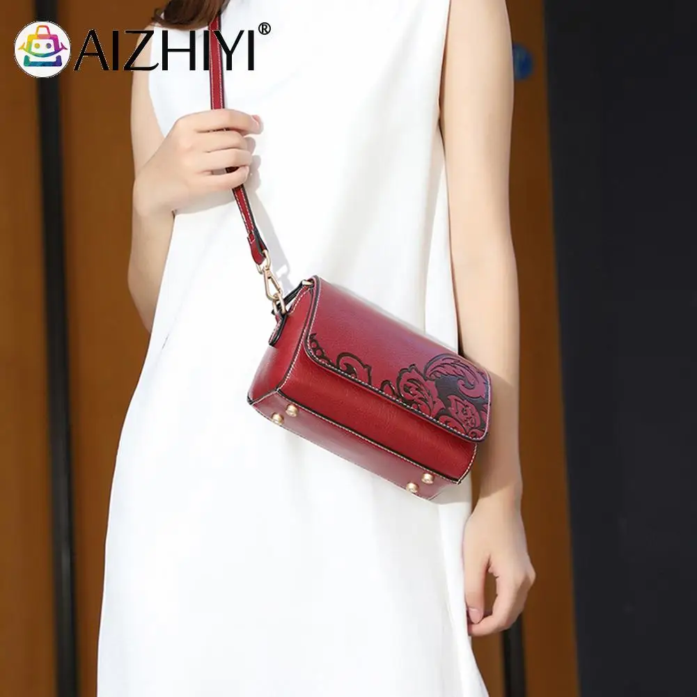 

Vintage Exquisite Flower Women Shoulder Bags Genuine Leather Small Messenger Handbags Duarable Classic Solid Color Shoulder Bag