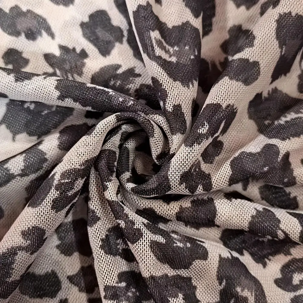 Женская майка с леопардовым принтом