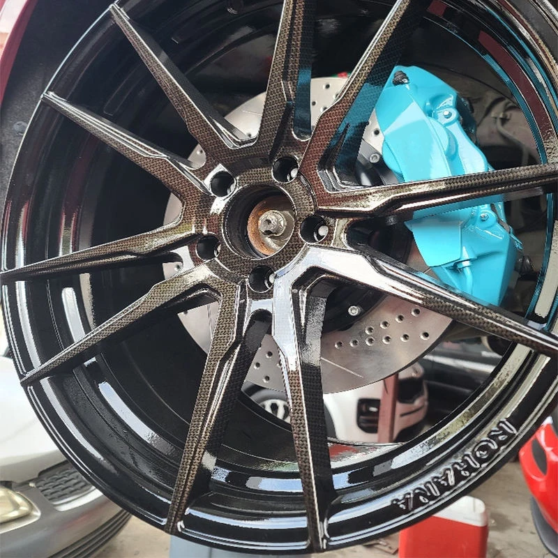 Высокопроизводительный 6-тактный тормозной суппорт с комплектами дисковых