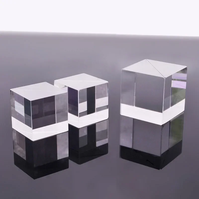 Несколько спецификаций Неполяризованный свет Разделительная оптическая призма