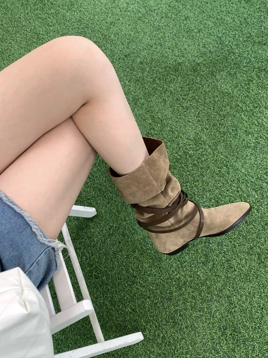 

Новинка осени 2022, женские ботинки в европейском и американском стиле, прямые ботинки с острым носком на низком каблуке, высокие ботинки