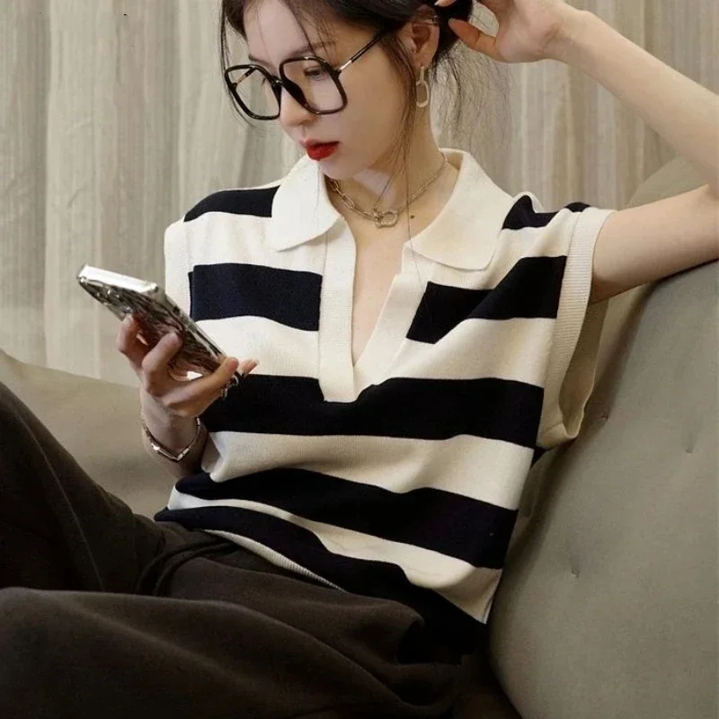 Женский вязаный повседневный жилет в полоску с v-образным вырезом нежный летний